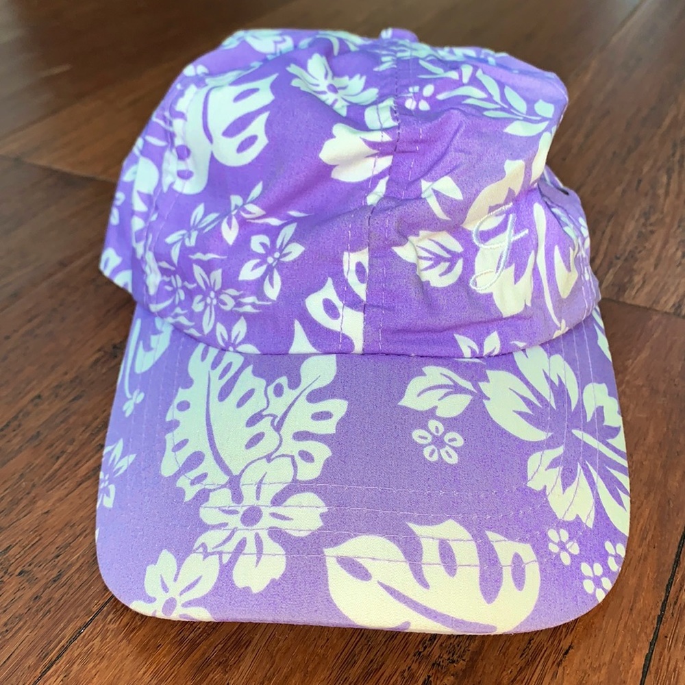 COPY - Adjustable purple and white Hawaiian print baseball caps!